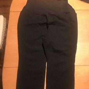 Old Navy Maternity Black Pixie Pants. Women's XL
